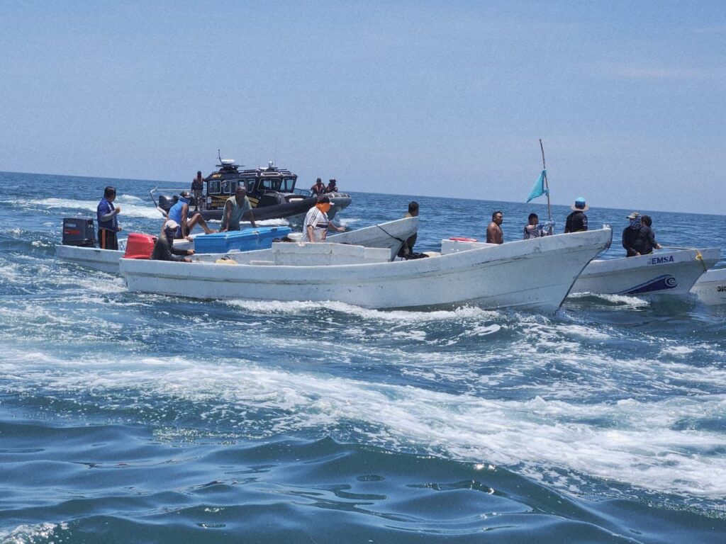 Tres detenidos por pesca ilegal en Yucatán
