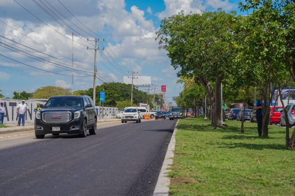 Ayuntamiento fortalece movilidad con repavimentación en Jacinto Canek