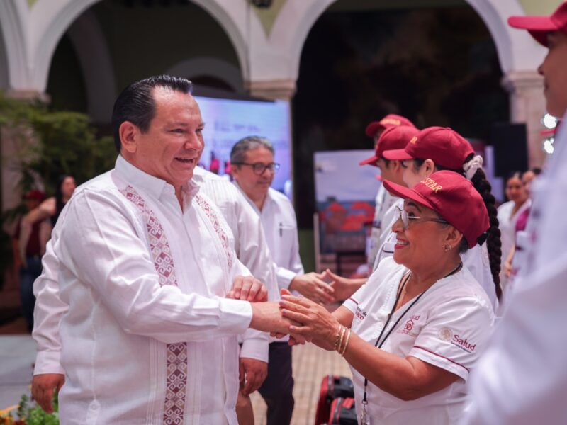 Firman convenio “Salud casa por casa” en Yucatán para brindar atención médica preventiva y gratuita hasta los hogares.