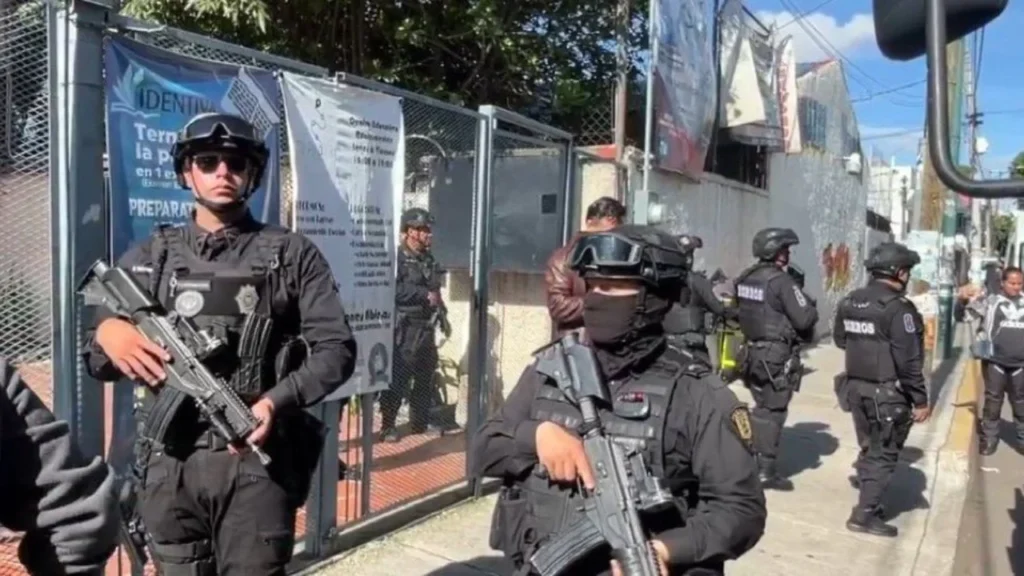 Agresor abatido tras toma de rehenes en CDMX