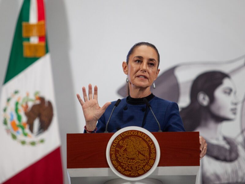 Sheinbaum presume reducción de pobreza en México a 29.6%, con 13.4 millones de personas menos en pobreza desde 2018.
