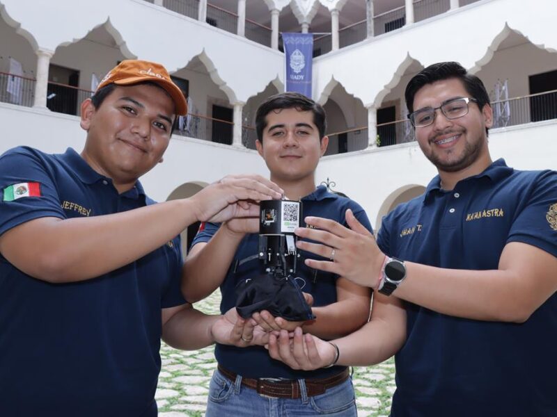 Estudiantes UADY desarrollan satélite enlatado y participan en C'Space 2025 de la Agencia Espacial Francesa.