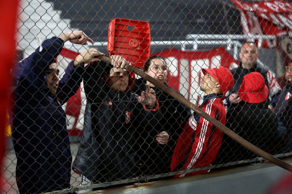 Disturbios en Copa Sudamericana generan detenciones masivas