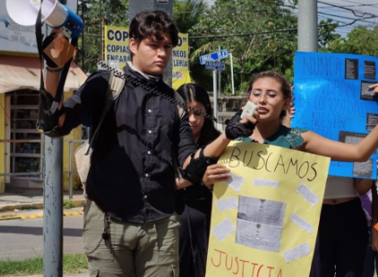 Estudiante denuncia acoso sexual por parte del director del Centro de Estudios Superiores CTM en Mérida; autoridades investigan el caso.