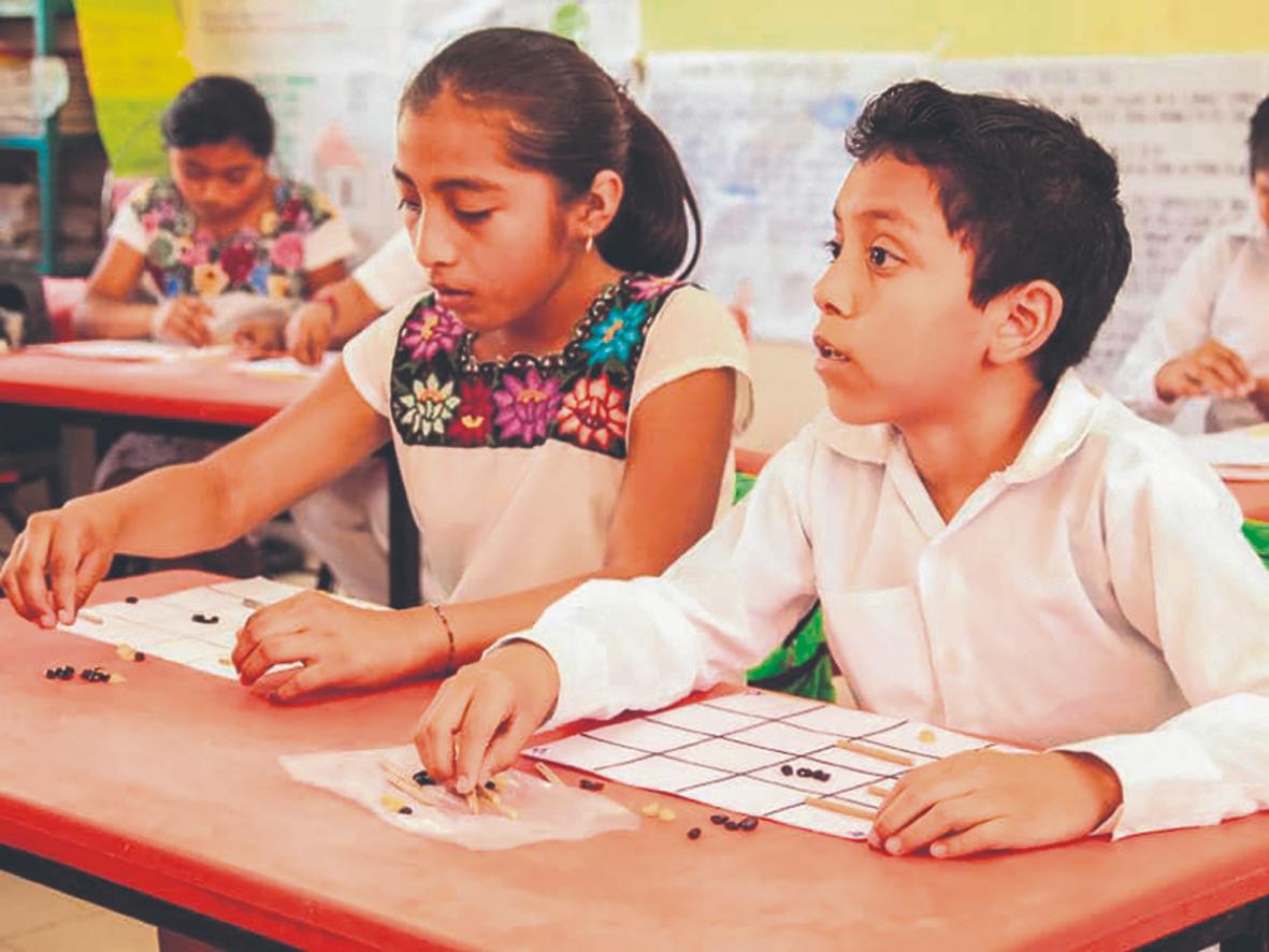 Buscan ampliar la enseñanza en maya en Yucatán y reforzar la educación indígena con más escuelas, recursos y docentes bilingües.