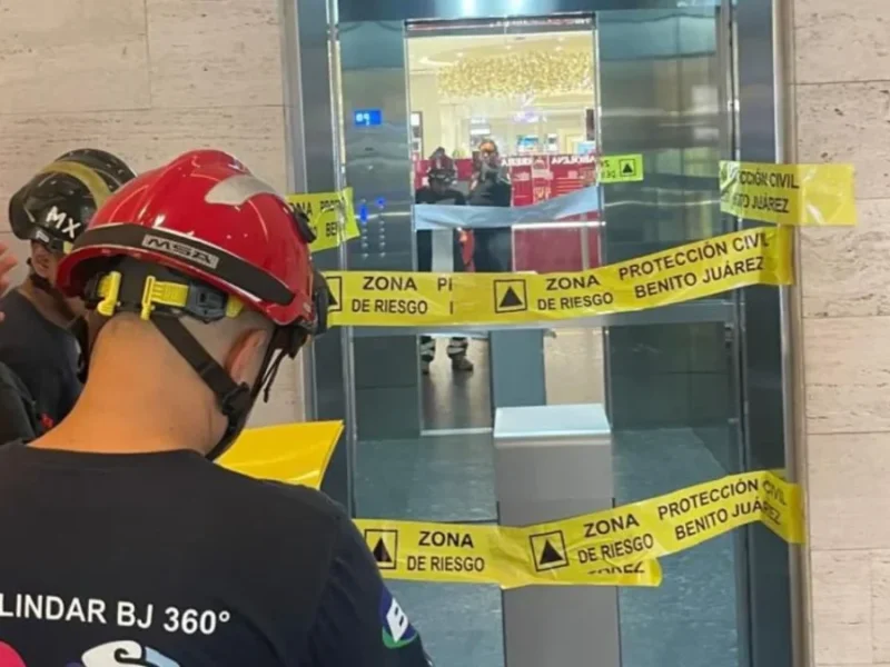 Suspenden Plaza Mítikah tras el desplome de un elevador en CDMX, que dejó dos personas lesionadas; Fiscalía investiga.