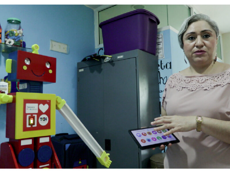 UADY implementa TOi Robot® en terapias infantiles, combinando tecnología, juego y accesibilidad en lengua maya.
