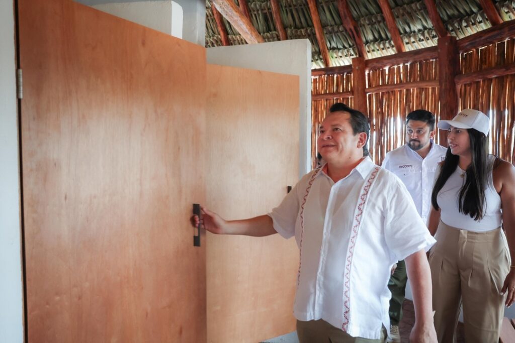 Entregan baños ecológicos para fortalecer turismo en San Felipe