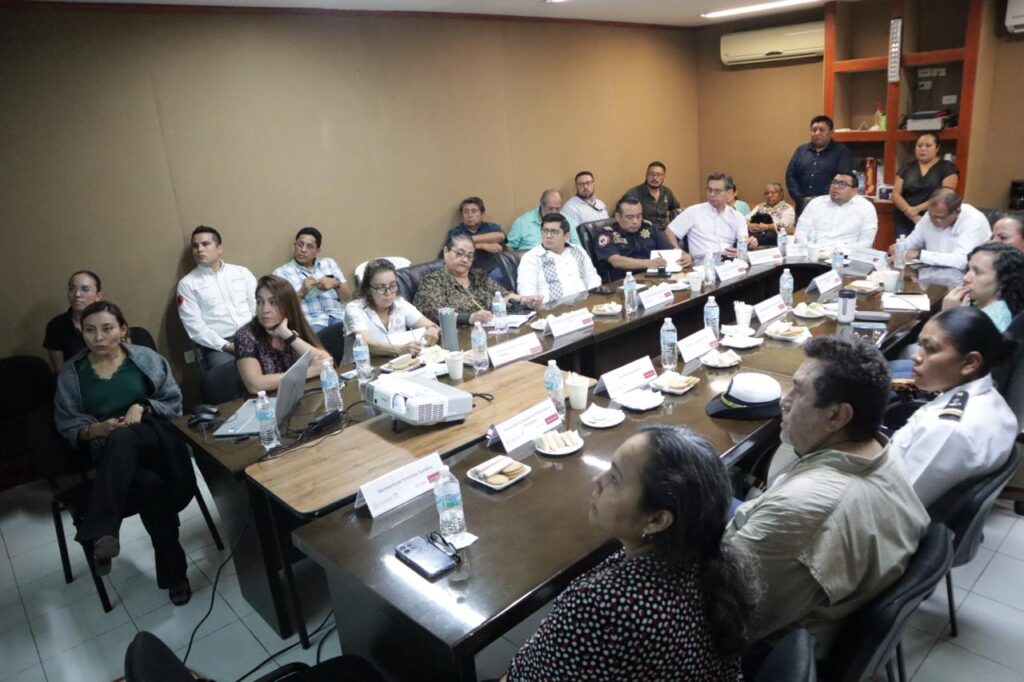 Costa yucateca sin marea roja; monitorean alga nociva