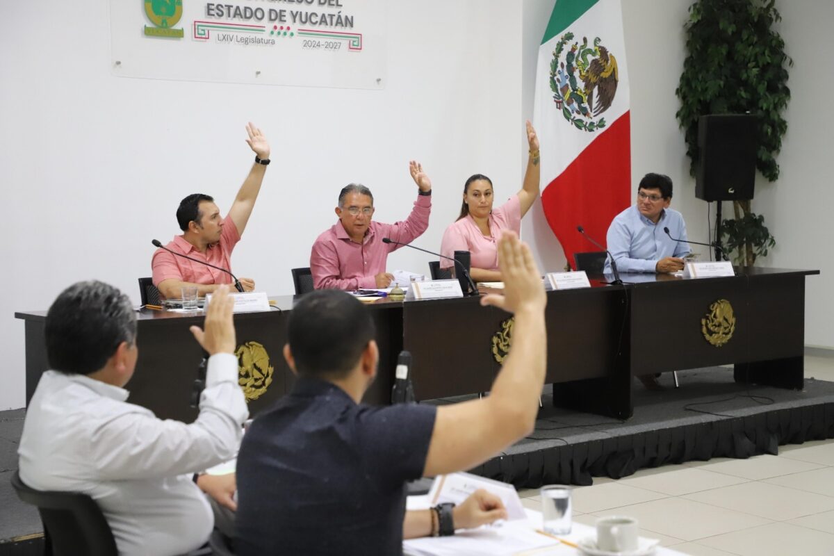 Comisiones del Congreso de Yucatán aprueban reformas clave en Ley de Archivos, Constitución y Ley Orgánica del Poder Judicial.