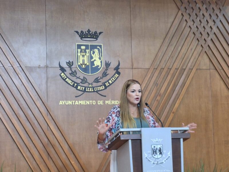 La alcaldesa de Mérida, Cecilia Patrón Laviada, pide denunciar la corrupción y ratifica su política de cero tolerancia en el Ayuntamiento.
