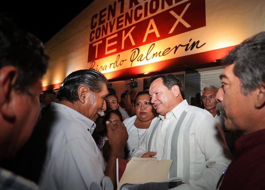 Díaz Mena acompaña informes municipales en el sur de Yucatán