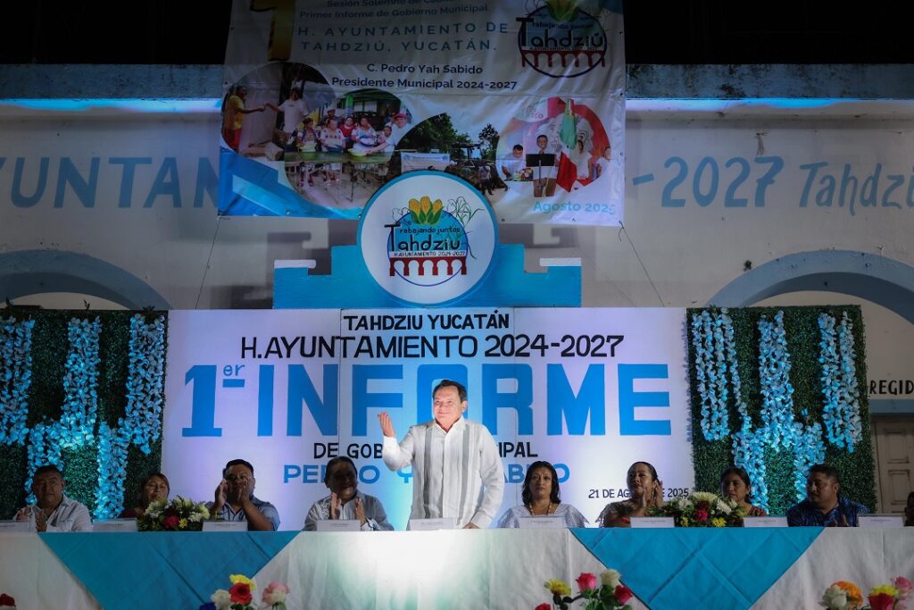 Díaz Mena acompaña informes municipales en el sur de Yucatán