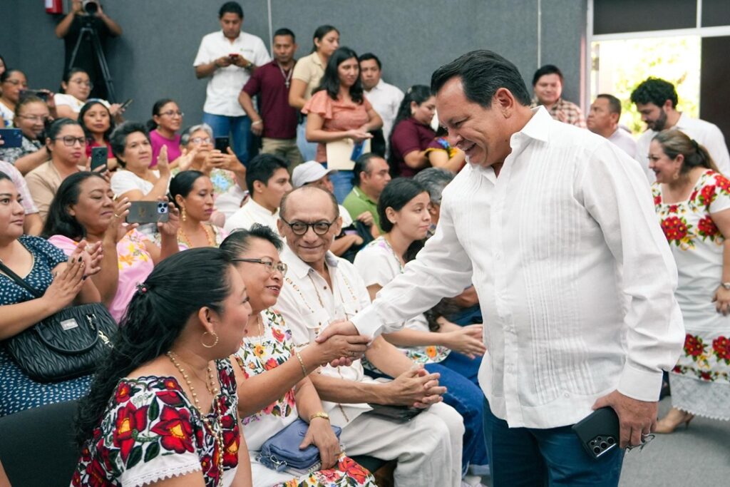 Yucatán impulsa enseñanza de la lengua maya