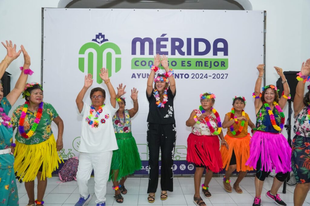 Mérida celebra a las personas mayores con programas de bienestar integral