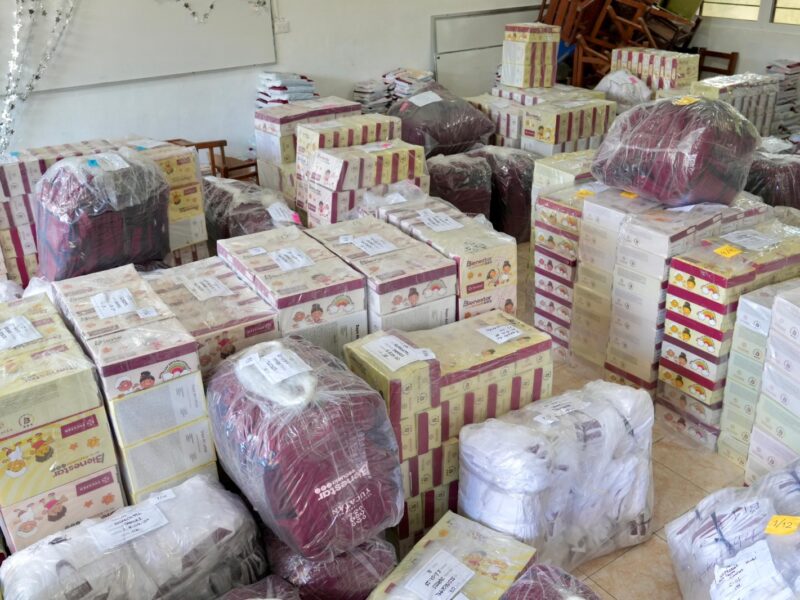 Niños recibirán útiles gratis; avanza entrega de paquetes escolares en Yucatán