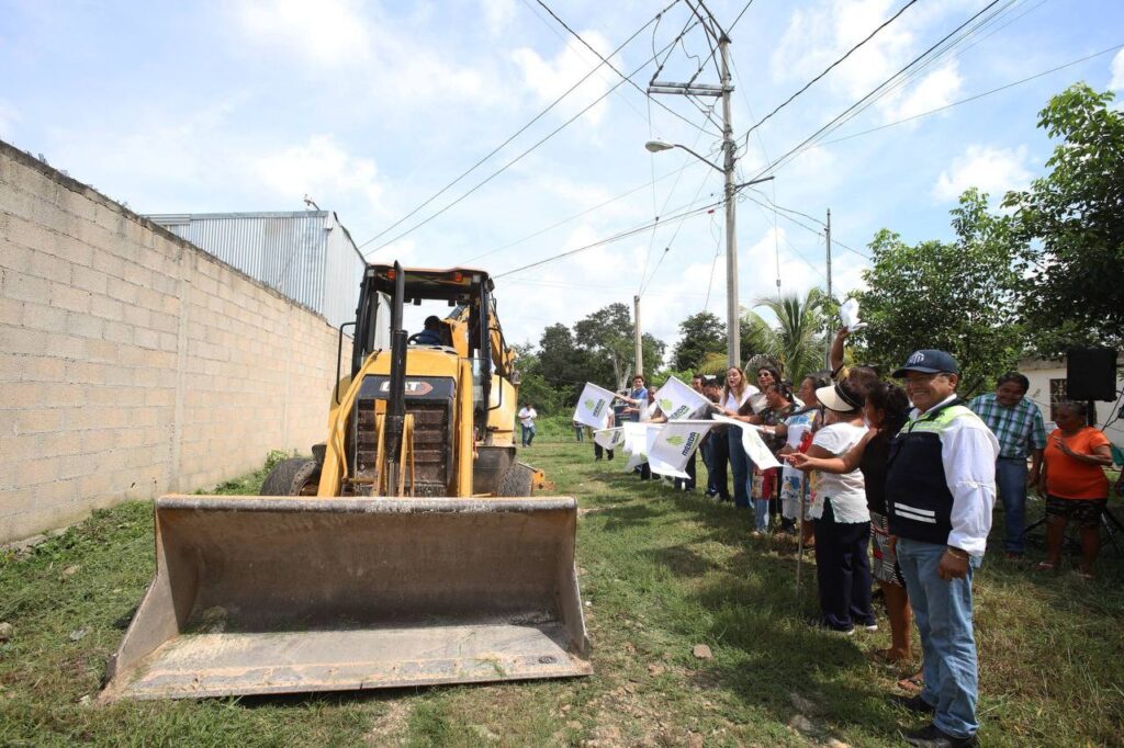 Cecilia Patrón entrega calles nuevas en San José Tzal