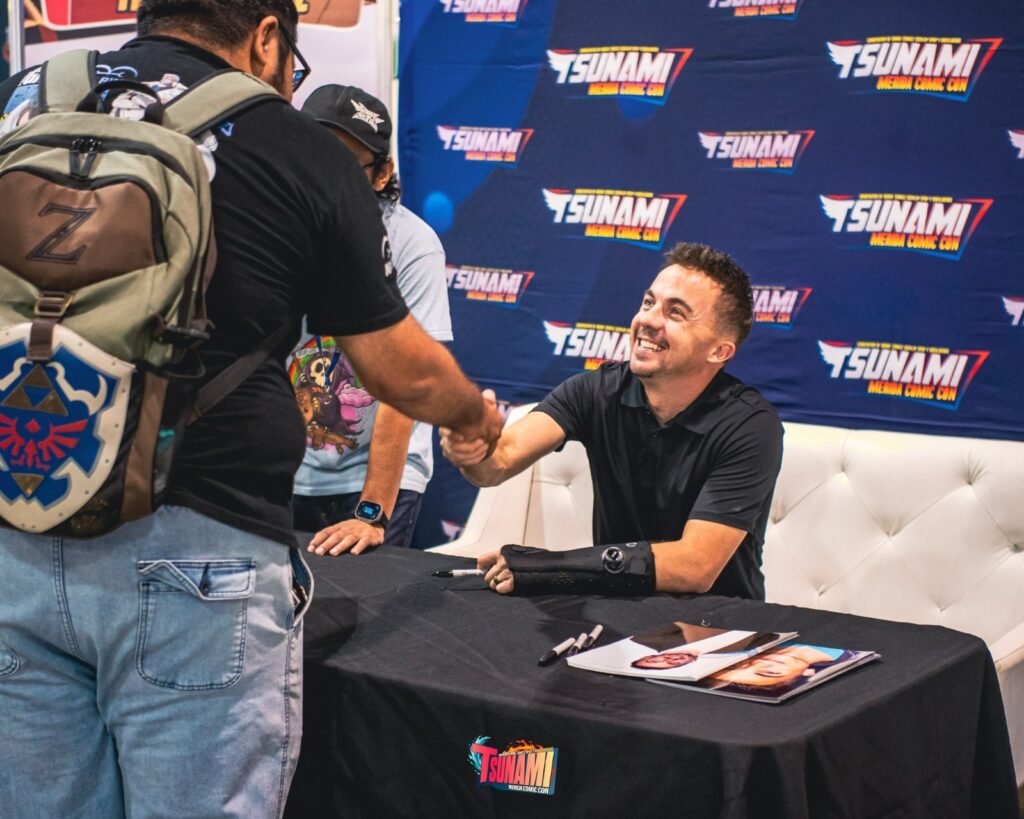 Frankie Muniz y Demon Slayer atraen a miles al Tsunami Yucatán