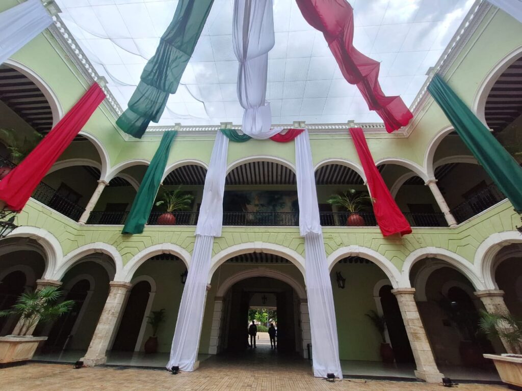 El Centro Histórico de Mérida se llena de espíritu patrio