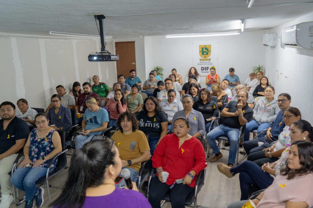 DIF Yucatán capacita a servidores públicos en prevención del suicidio