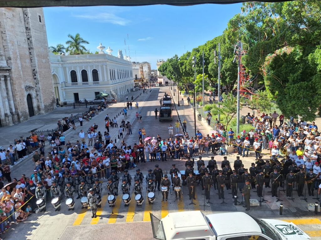 16 de septiembre: desfile llena de patriotismo el Centro Histórico de Mérida