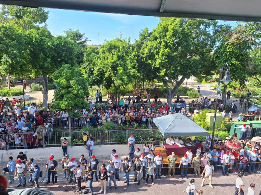 16 de septiembre: desfile llena de patriotismo el Centro Histórico de Mérida