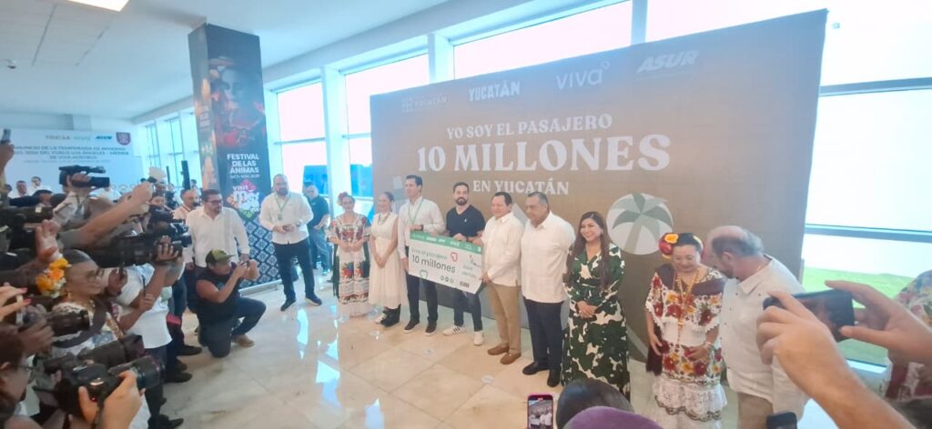Anuncian vuelo directo Mérida–Los Ángeles y celebran pasajero 10 millones