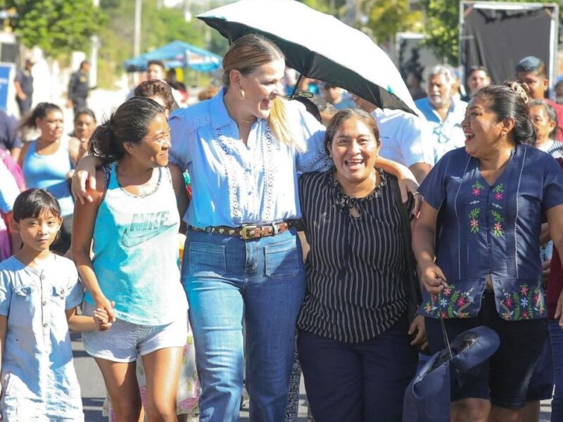 Repavimentan calles del sur de Mérida con obras que benefician a miles de familias