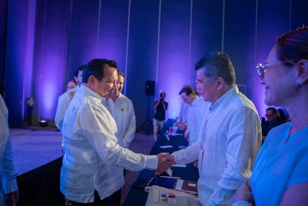 Díaz Mena inaugura el Congreso Nacional de Moda y Vestido 2025