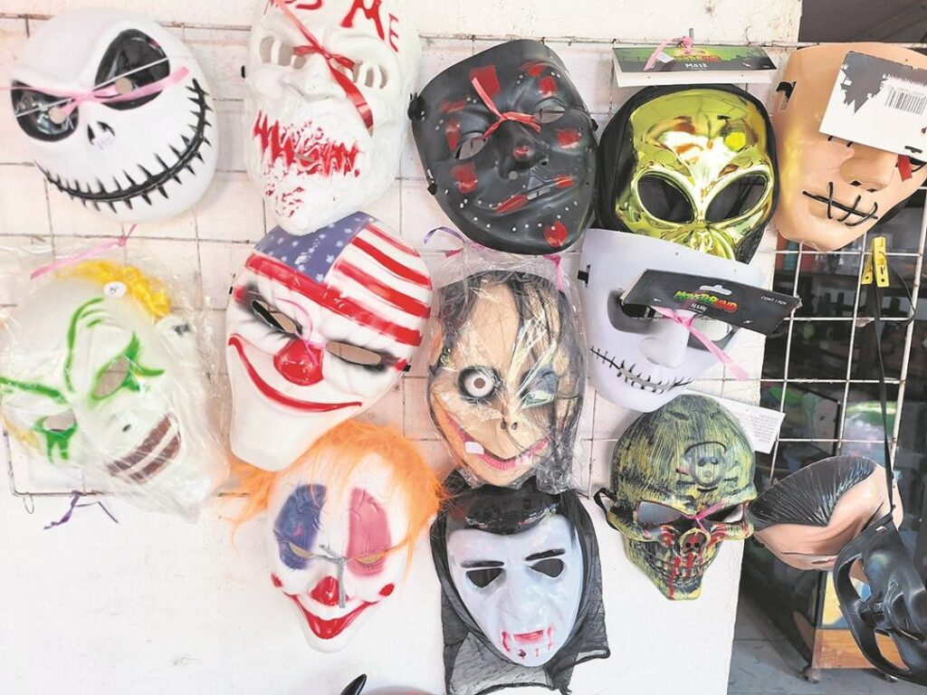 El Hanal Pixán resiste frente al avance del Halloween en el estado