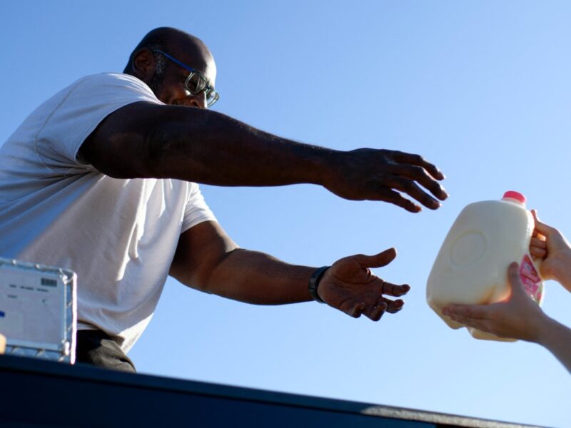 Estadounidenses recibirán solo la mitad de los cupones de alimentos