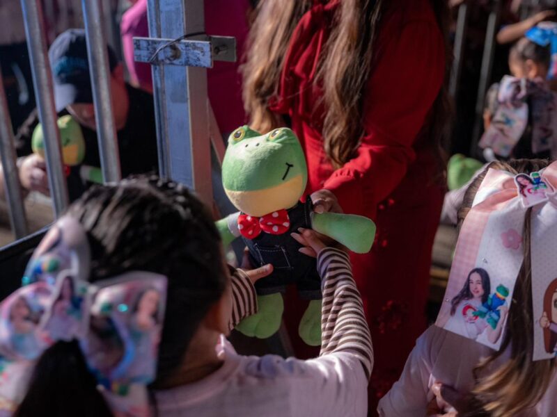 Niñas y niños de Casa Otoch viven una noche inolvidable en el concierto de Lara Campos