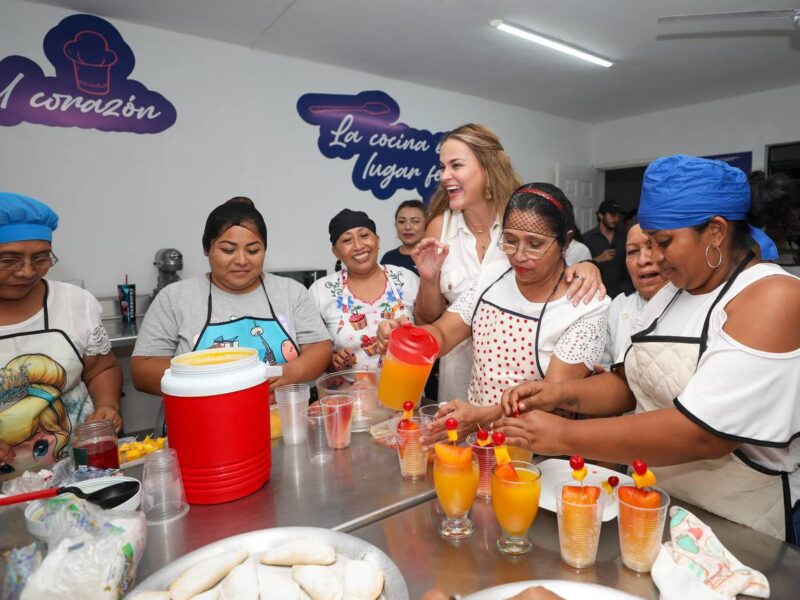 Cecilia Patrón impulsa campaña 25N para erradicar violencia económica en Mérida