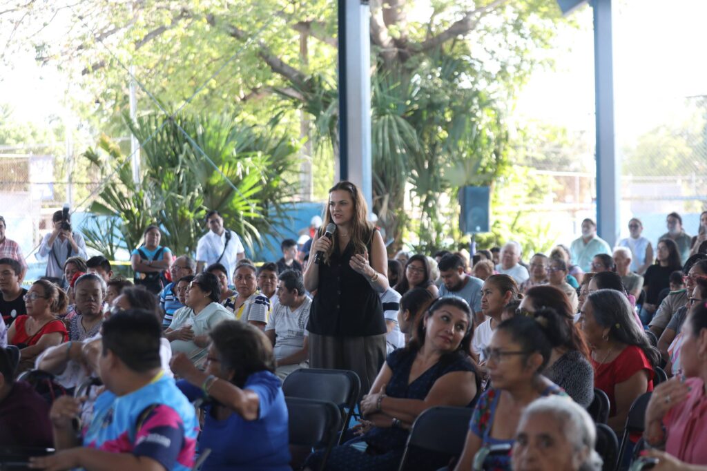 Cecilia Patrón entrega renovación del Centro La Ceiba