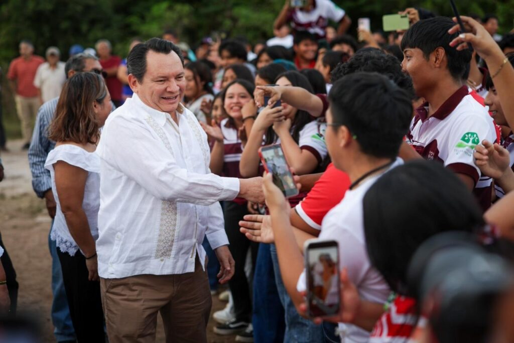 Modernizan campo deportivo de Ticopó para fortalecer comunidad