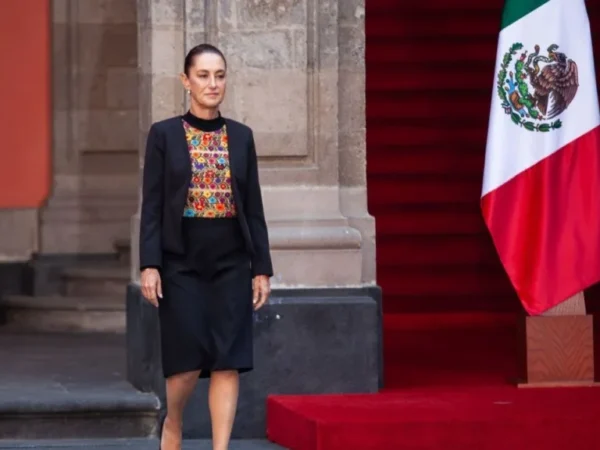 Sheinbaum destaca entre las personas más elegantes del 2025