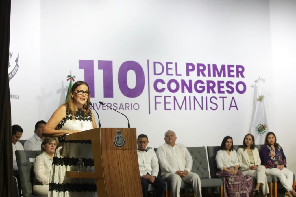 Mérida conmemora 110 años del Primer Congreso Feminista