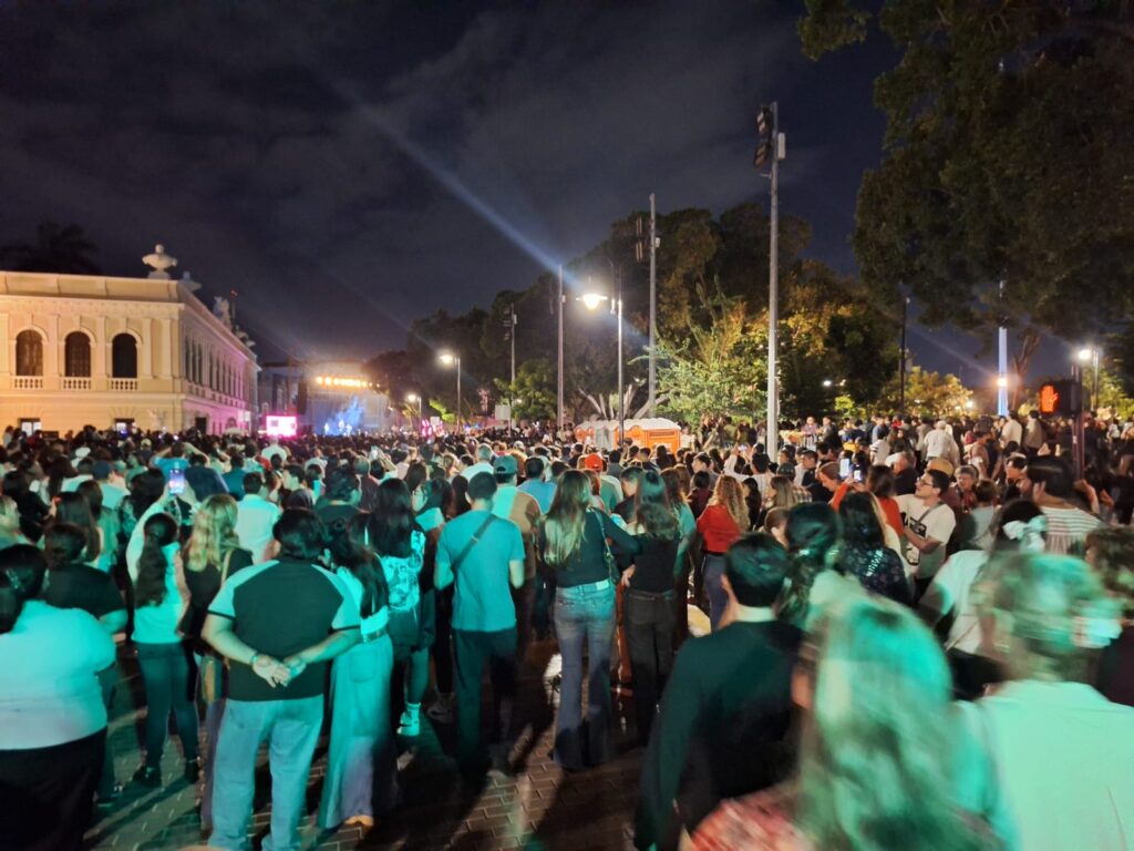 Reik cierra con éxito el Mérida Fest ante más de 20 mil personas