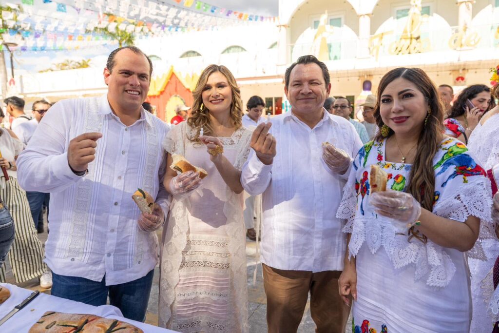 Gobernador acompaña celebración de Tres Reyes Magos en Tizimín