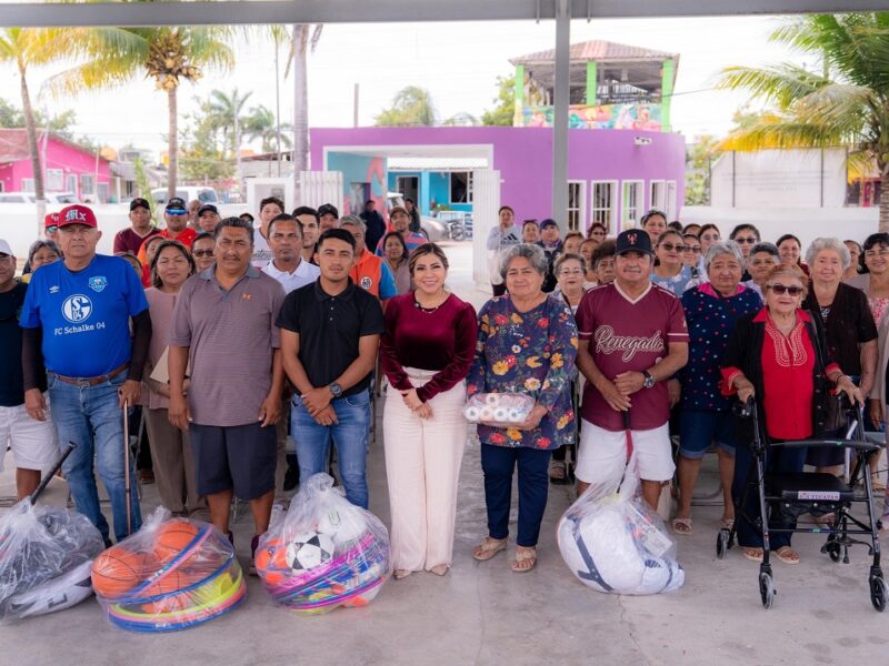 DIF Yucatán entrega apoyos deportivos y funcionales en San Felipe