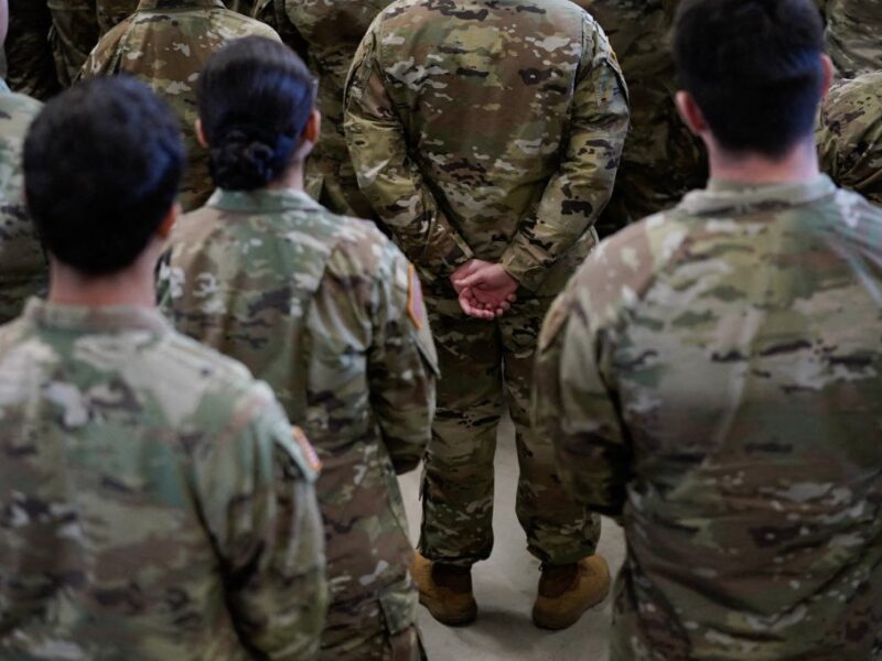 Disputa en EU tras tiroteos en Mineápolis