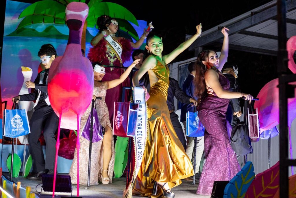 Carnaval Umán 2026 inicia con amplia asistencia en su primer derrotero
