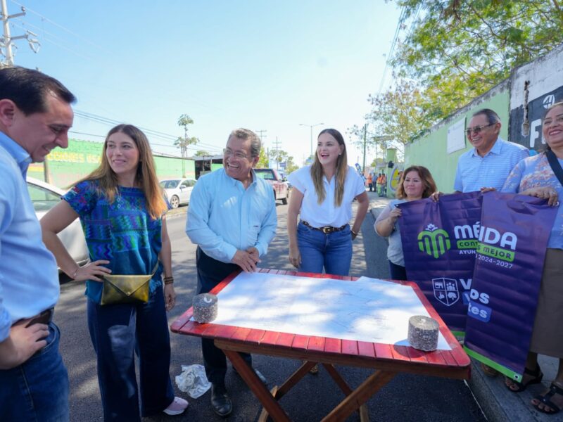 Cecilia Patrón Laviada supervisa obras en Santa María Chuburná