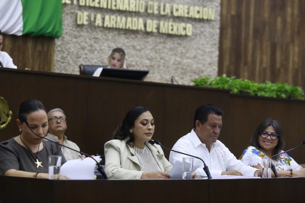 Glosa del I Informe: Secretarios comparecen en el Congreso del Estado