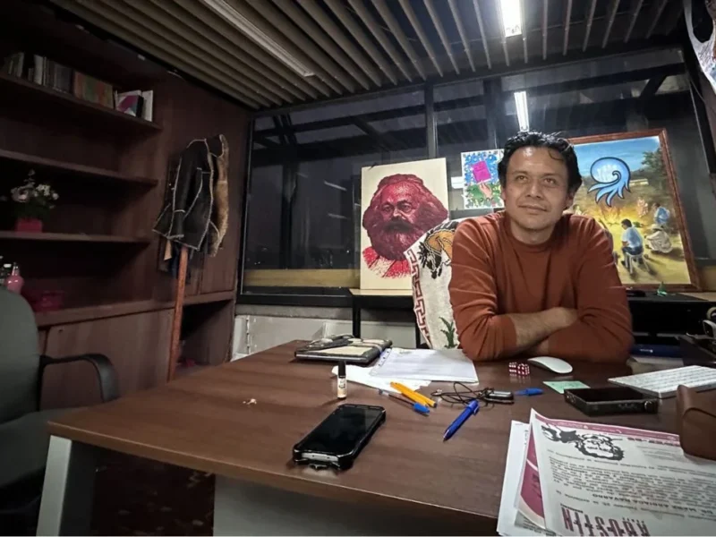 ¿Quién es Max Arriaga y que pasará con los libros de texto en 2026?