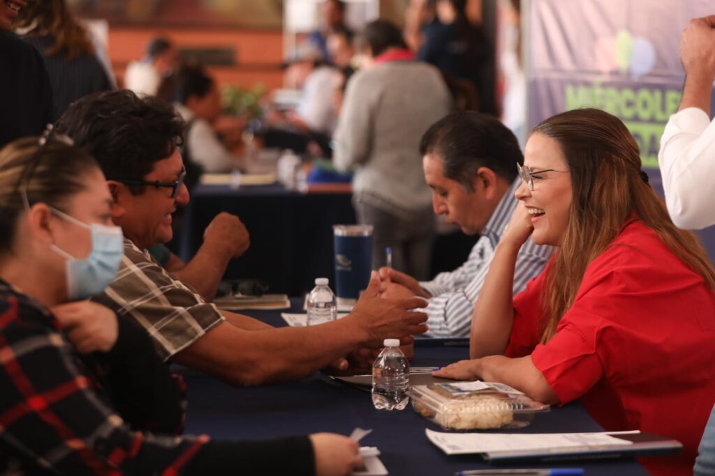 Cecilia Patrón encabeza jornada de atención en el Miércoles Ciudadano