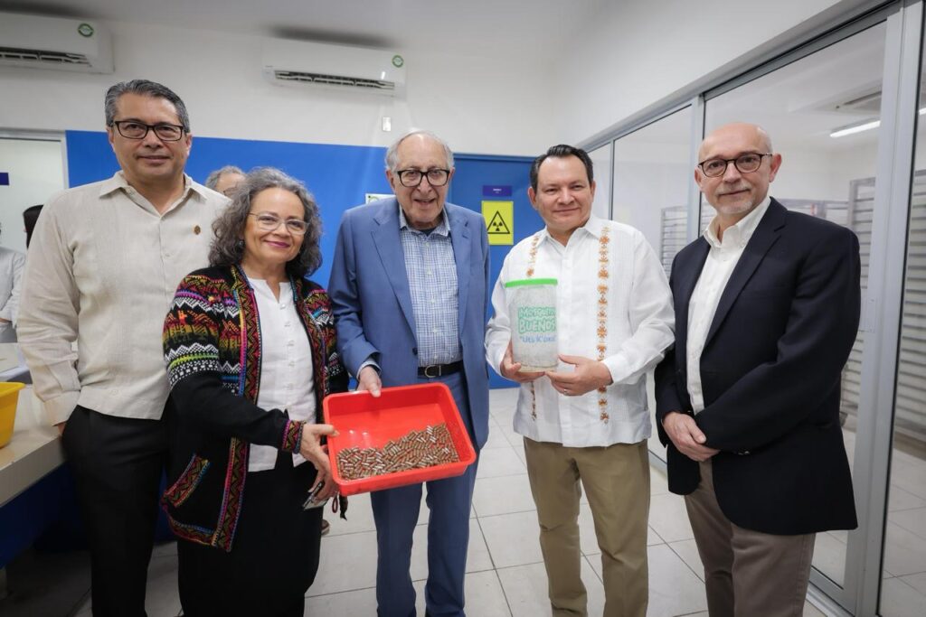 Díaz Mena y David Kershenobich supervisan estrategia contra el dengue en Yucatán