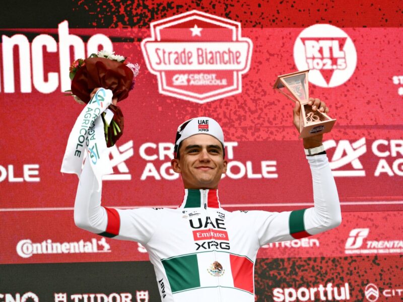 Isaac Del Toro domina la etapa reina de la Tirreno-Adriático