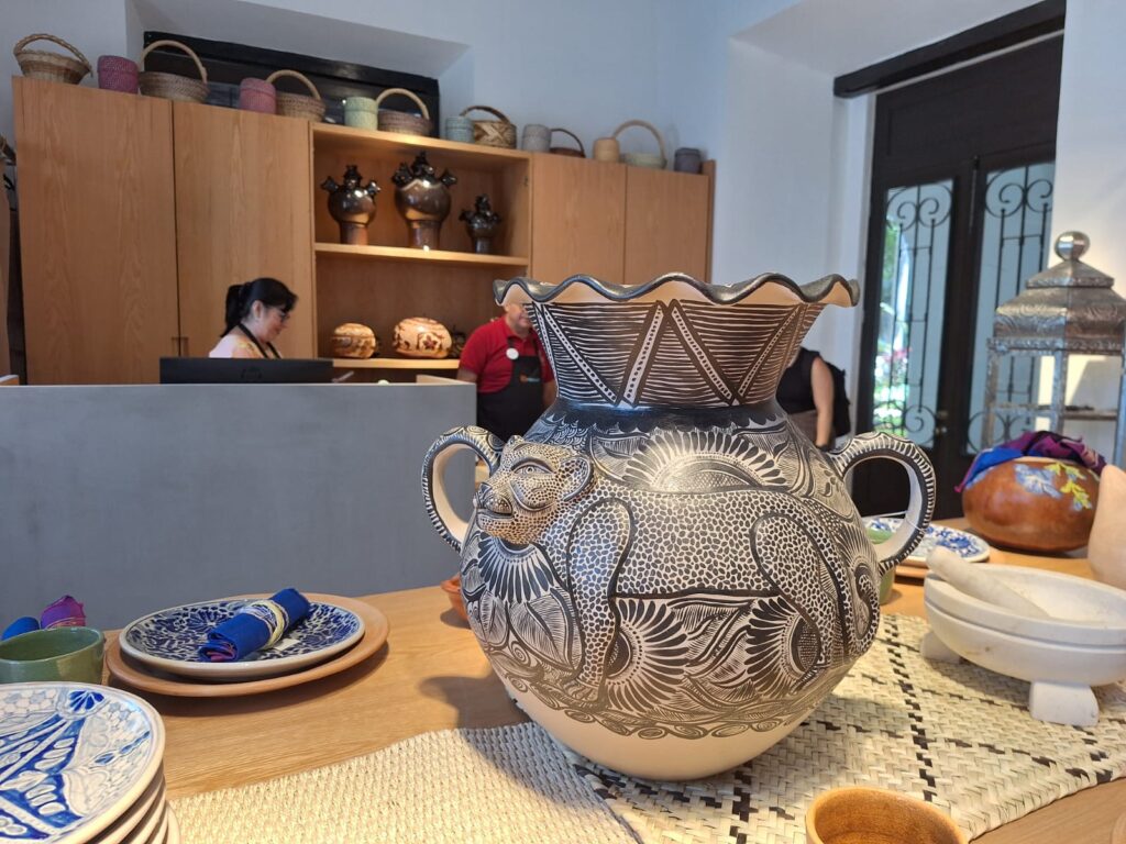 El Ateneo Peninsular de Mérida alberga nueva sucursal de tienda FONART