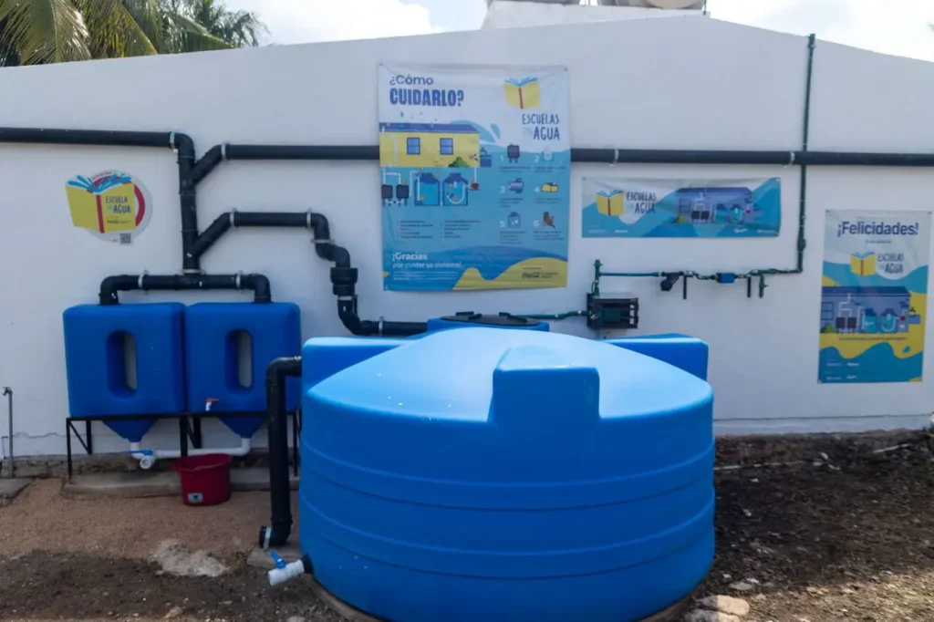 Cien escuelas en Yucatán ya captan agua de lluvia para garantizar abasto